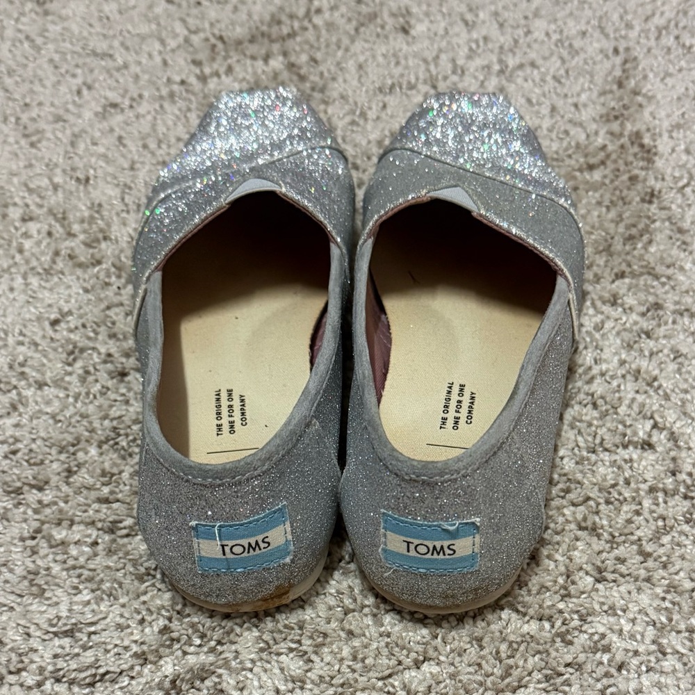 Three Pairs of Toms - Picture 2 of 12